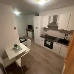 G&e Apartamento Delnice